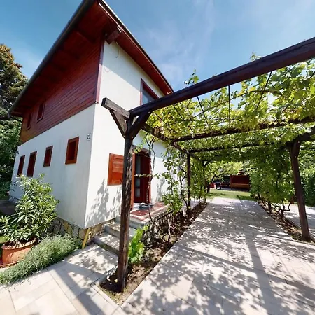 Semesterbostad Botond Haz Balatonfüred