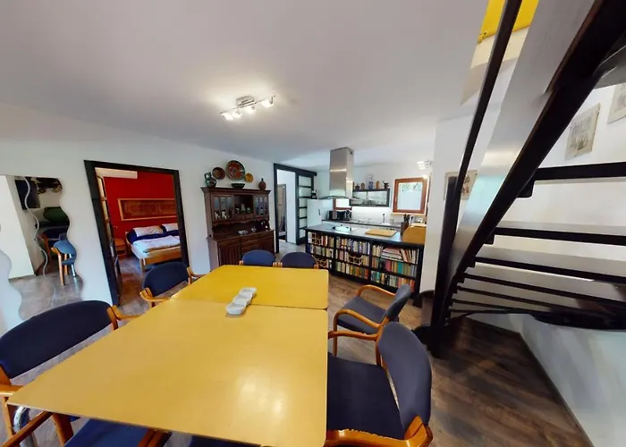 Semesterbostad Botond Haz *